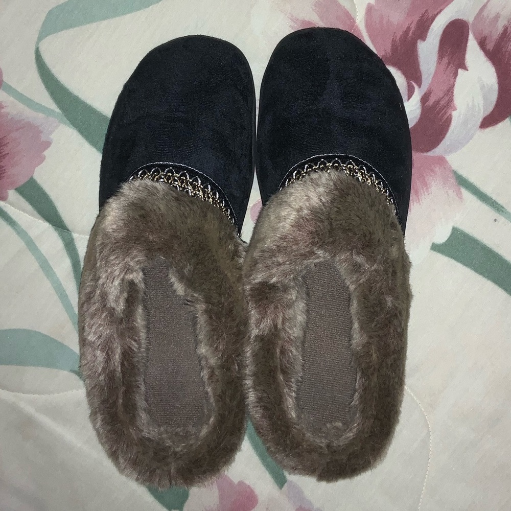Isotoner Furry Slippers